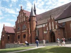 Beliebte Wahlfahrtskirche in Polen (auch Roter Backstein)